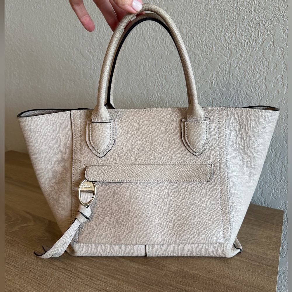 Longchamp Large Mailbox bag, cream / beige grained calfskin leather top handle